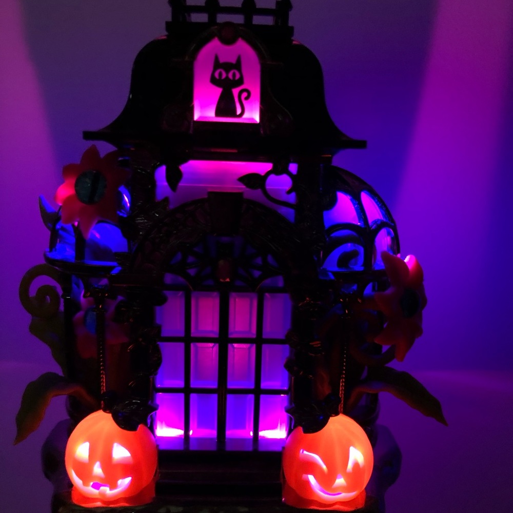 Bath & body works 2021 Halloween decor wallflower plug in haunted house RARE